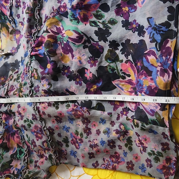 Floral flowy blouse - Picture 8 of 8